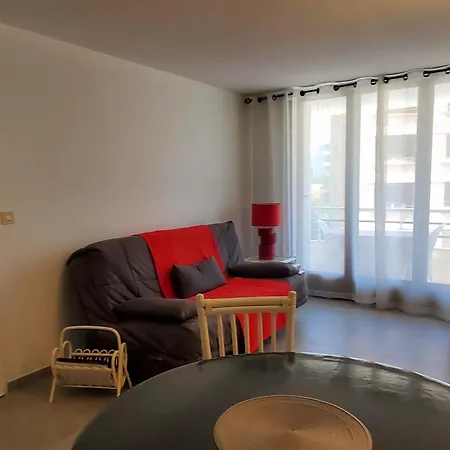 Miougrano 2 Pieces Climatise 45m2 Piscine Parking